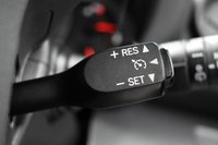 USED 2011 11 TOYOTA RAV-4 2.2 XT-R D-4D 5 DOOR 6-SPEED 150 BHP Bluetooth / Heated Front Seats