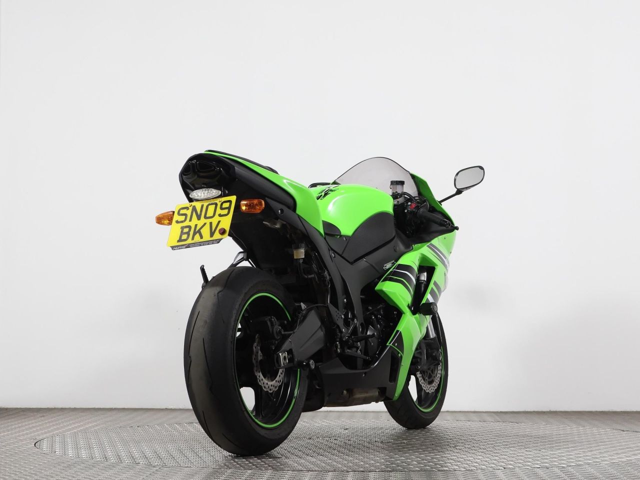緑 M 2009 KAWASAKI ZX-6R GREEN with 14205 miles - Used