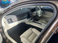 USED 2017 66 VOLVO V90 2.0 D5 POWERPULSE CROSS COUNTRY AWD 5d 231 BHP XENIUM PACK - B&W AUDIO