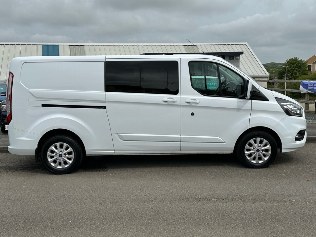 ford transit custom 300 limited specs