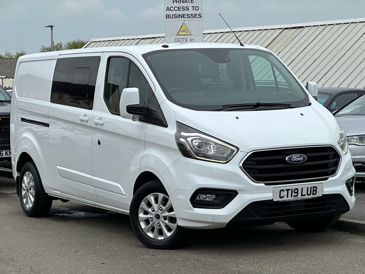 transit custom limited spec