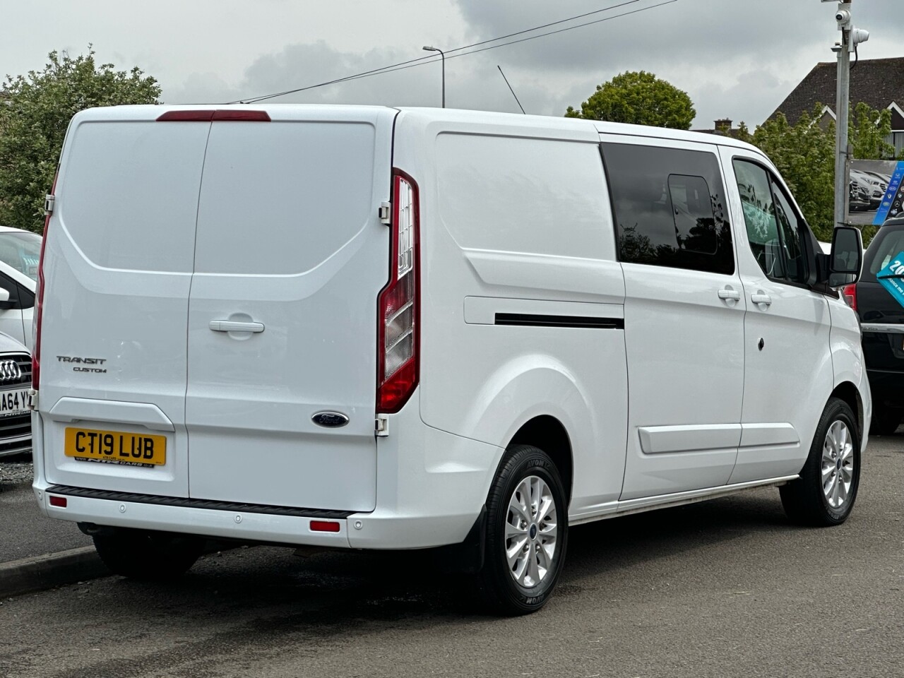 ford transit custom 290 limited spec