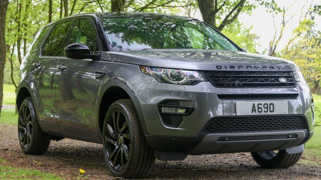 2016 66 Land Rover Discovery Sport 2.0 TD4 (180) HSE Black Edition 5dr 7 Seat AWD Automatic Euro 6 (Panoramic Sunroof / Black Stealth Pack / Premium Navigation)