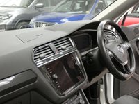 USED 2019 19 VOLKSWAGEN TIGUAN ALLSPACE 2.0 SEL TDI DSG 5d 148 BHP 7 SEATS SAT NAV PANORAMIC SUNROOF HEATED SEATS CRUISE CONTROL 1 OWNER 6 MONTHS GOLD WARRANTY VAT Q