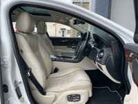 USED 2015 15 JAGUAR XJ 3.0 D V6 PORTFOLIO 4d 275 BHP 