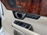 USED 2015 15 JAGUAR XJ 3.0 D V6 PORTFOLIO 4d 275 BHP 