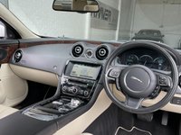 USED 2015 15 JAGUAR XJ 3.0 D V6 PORTFOLIO 4d 275 BHP 