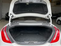 USED 2015 15 JAGUAR XJ 3.0 D V6 PORTFOLIO 4d 275 BHP 