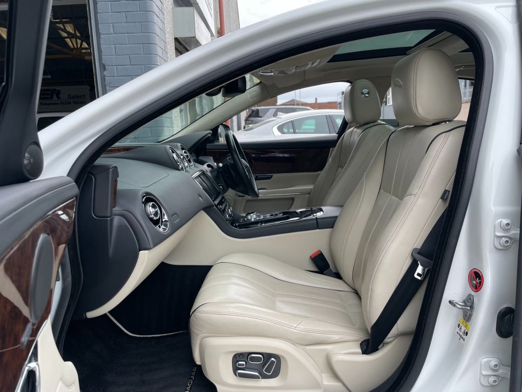 USED 2015 15 JAGUAR XJ 3.0 D V6 PORTFOLIO 4d 275 BHP 