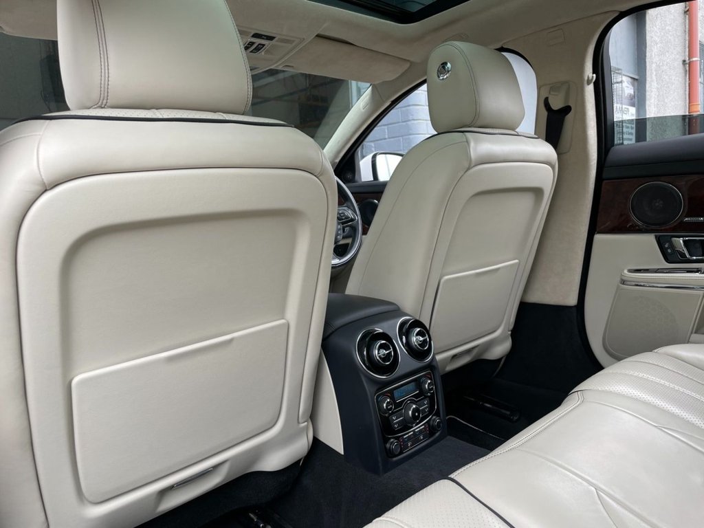 USED 2015 15 JAGUAR XJ 3.0 D V6 PORTFOLIO 4d 275 BHP 