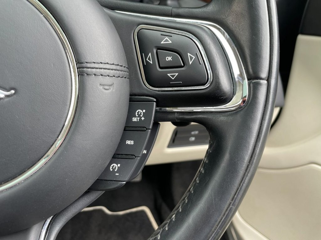 USED 2015 15 JAGUAR XJ 3.0 D V6 PORTFOLIO 4d 275 BHP 