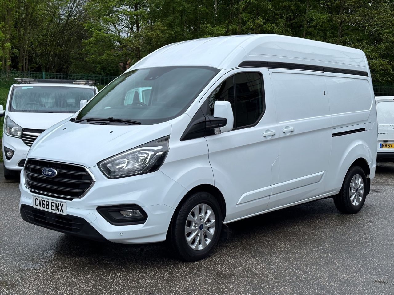 ford transit custom 300 limited specs