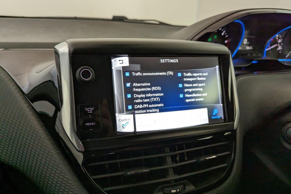 USED 2014 14 PEUGEOT 2008 1.6 E-HDI ALLURE 5d  