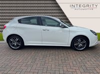 USED 2014 14 ALFA ROMEO GIULIETTA 1.4 TB MULTIAIR EXCLUSIVE 5d 170 BHP LOW MILEAGE EXAMPLE - 2 FORMER KEEPERS