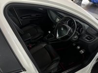 USED 2014 14 ALFA ROMEO GIULIETTA 1.4 TB MULTIAIR EXCLUSIVE 5d 170 BHP LOW MILEAGE EXAMPLE - 2 FORMER KEEPERS