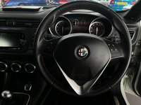 USED 2014 14 ALFA ROMEO GIULIETTA 1.4 TB MULTIAIR EXCLUSIVE 5d 170 BHP LOW MILEAGE EXAMPLE - 2 FORMER KEEPERS