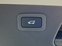 USED 2018 18 JAGUAR E-PACE 2.0 P300 R-DYNAMIC SE AWD AUTO 5d 300PS AWD