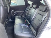 USED 2018 18 JAGUAR E-PACE 2.0 P300 R-DYNAMIC SE AWD AUTO 5d 300PS AWD