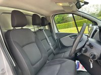 USED 2015 65 RENAULT TRAFIC 1.6 LH29 BUSINESS ENERGY DCI H/R P/V 120 BHP PRICE 12041.67+ VAT TOTAL =14450