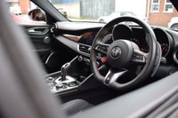 USED 2020 D ALFA ROMEO GIULIA 2.9 V6 BITURBO QUADRIFOGLIO 4d 503 BHP EXPOSED ROOF / CARBON BUCKETS