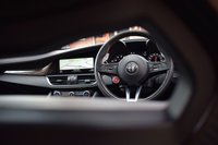USED 2019 19 ALFA ROMEO GIULIA 2.9 V6 BITURBO QUADRIFOGLIO 4d 503 BHP CARBON CERAMICS & BUCKET SEATS