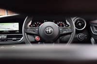 USED 2019 19 ALFA ROMEO GIULIA 2.9 V6 BITURBO QUADRIFOGLIO 4d 503 BHP CARBON CERAMICS & BUCKET SEATS