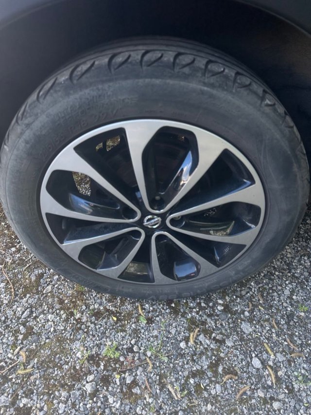 View our NISSAN QASHQAI