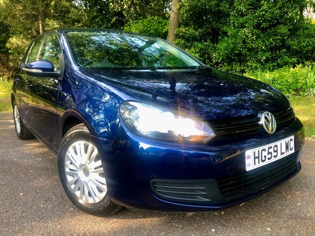 2009 59 Volkswagen Golf 1.4 S 5d 79 BHP // ONLY 64,000 MILES // X13 AIRBAGS // AIRCON//REMOTE LOCKING//ELECTRIC WINDOWS//ULEZ COMPLIANT//INSUR GROUP 6//X10 SERVICE STAMPS//1 FAMILY OWNED