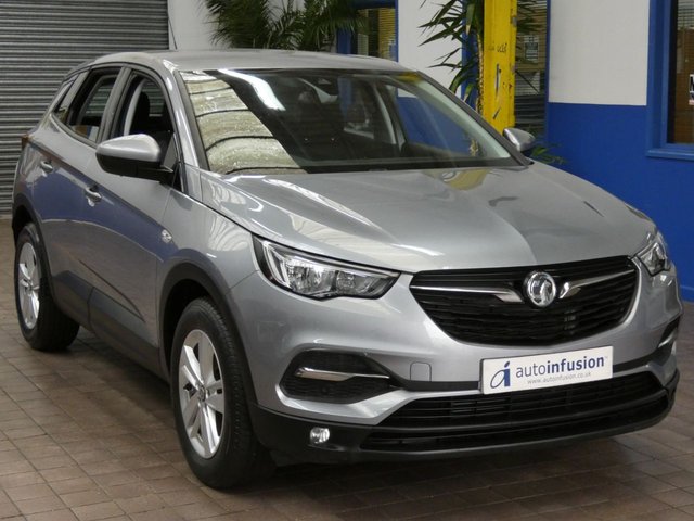 2018 68 Vauxhall Grandland X 1.2 SE S/S 5d 129 BHP