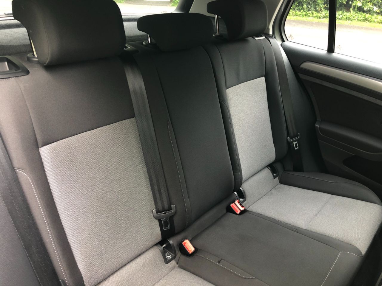 2017 VOLKSWAGEN GOLF 1.6 S TDI BLUEMOTION TECHNOLOGY 5d 108 BHP - vehicle photo 9 for sale on PureCar