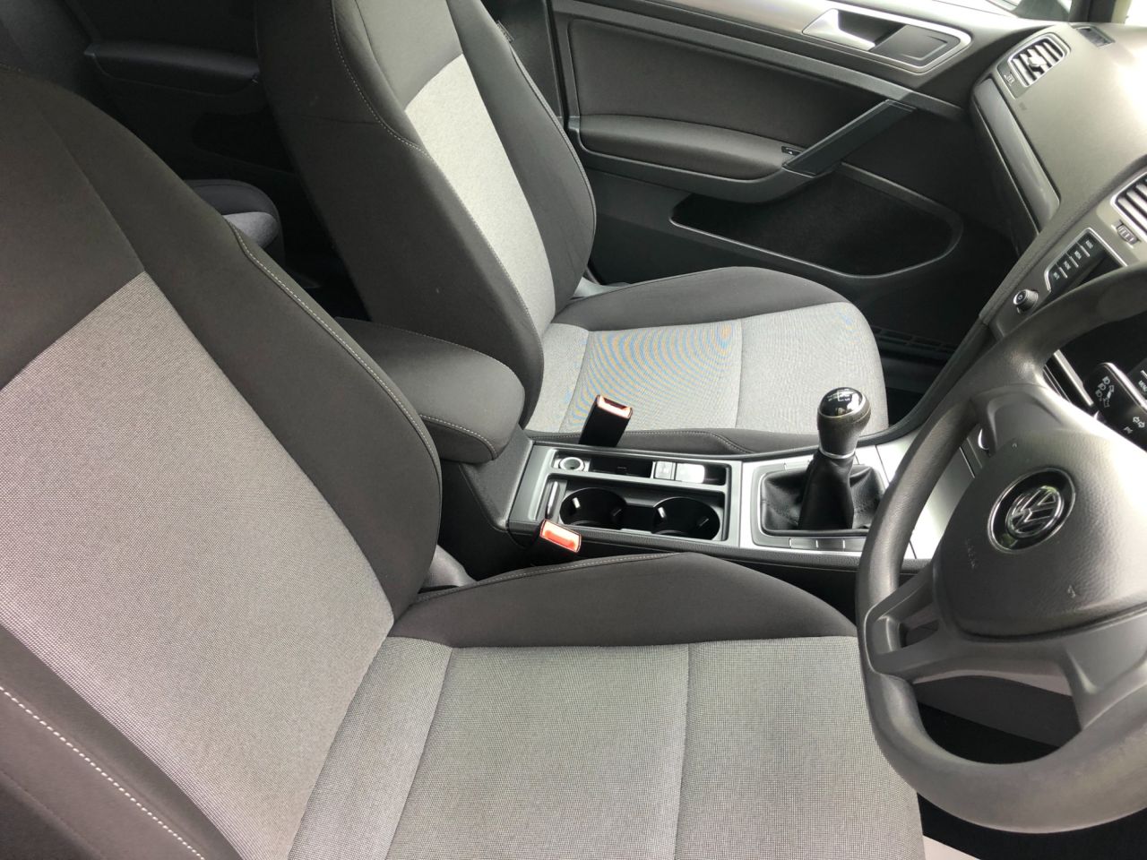 2017 VOLKSWAGEN GOLF 1.6 S TDI BLUEMOTION TECHNOLOGY 5d 108 BHP - vehicle photo 10 for sale on PureCar