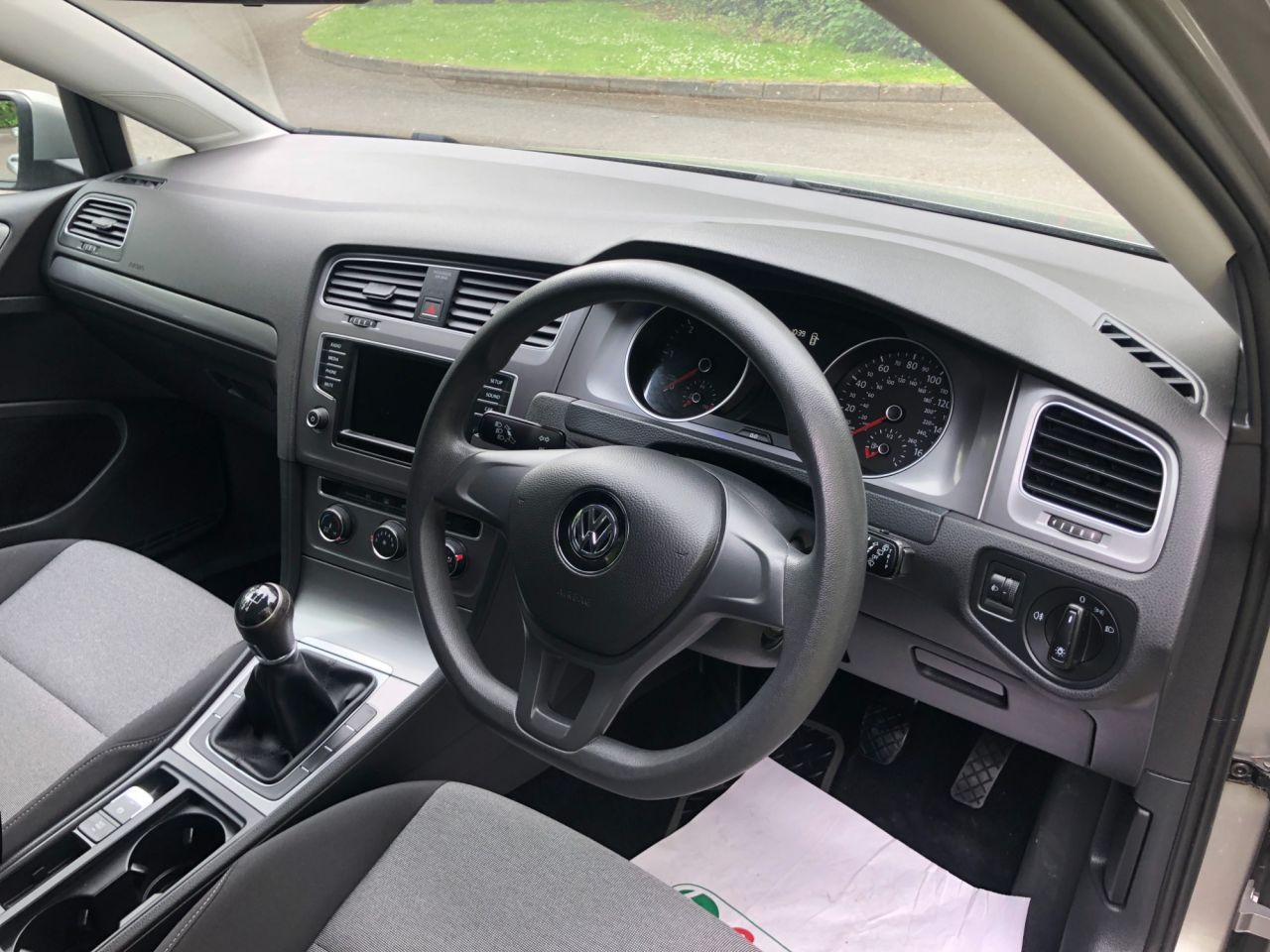 2017 VOLKSWAGEN GOLF 1.6 S TDI BLUEMOTION TECHNOLOGY 5d 108 BHP - vehicle photo 13 for sale on PureCar