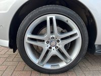 USED 2015 15 MERCEDES-BENZ M-CLASS 3.0 ML350 BLUETEC AMG LINE PREMIUM 5d 255 BHP MASSIVE &pound;10520 IN FACTORY OPTIONS - INCLUDING REAR SEAT ENTERTAINMENT SYSTEM - 21" AMG ALLOY UPGRADE - PANORAMIC SUNROOF - AIRMATIC SUSPENSION - RETRACTABLE TOWBAR - PREMIUM PACKAGE