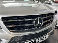 USED 2015 15 MERCEDES-BENZ M-CLASS 3.0 ML350 BLUETEC AMG LINE PREMIUM 5d 255 BHP MASSIVE &pound;10520 IN FACTORY OPTIONS - INCLUDING REAR SEAT ENTERTAINMENT SYSTEM - 21" AMG ALLOY UPGRADE - PANORAMIC SUNROOF - AIRMATIC SUSPENSION - RETRACTABLE TOWBAR - PREMIUM PACKAGE