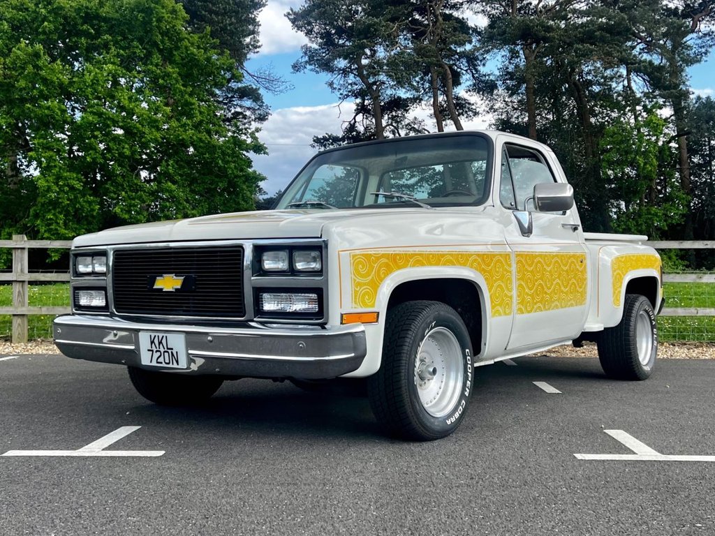 USED 1975 CHEVROLET C10 Custom Stepside Truck // 5700cc V8 350ci // px swap 