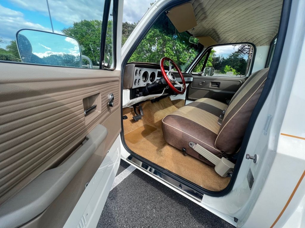 USED 1975 CHEVROLET C10 Custom Stepside Truck // 5700cc V8 350ci // px swap 