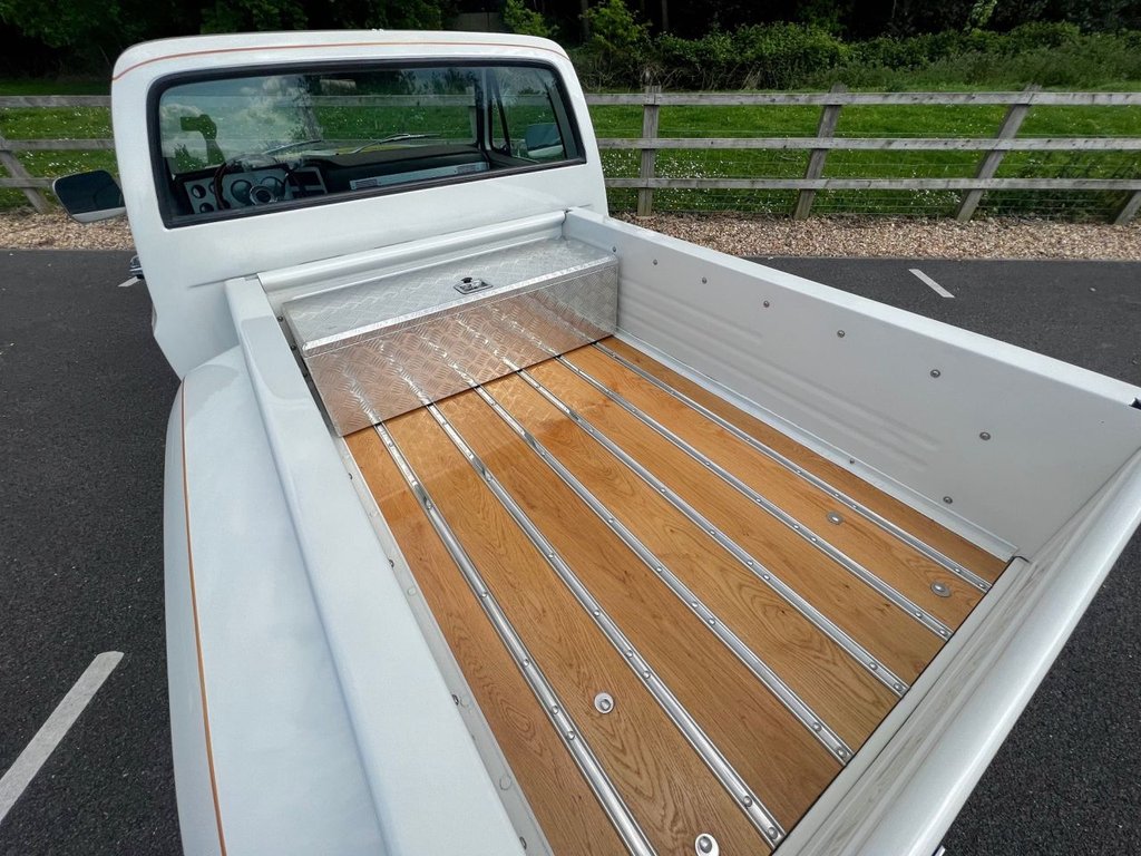USED 1975 CHEVROLET C10 Custom Stepside Truck // 5700cc V8 350ci // px swap 
