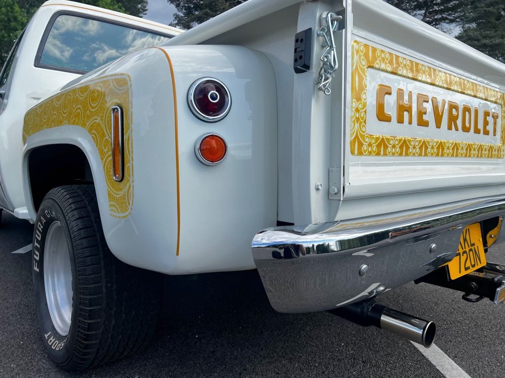 USED 1975 CHEVROLET C10 Custom Stepside Truck // 5700cc V8 350ci // px swap 