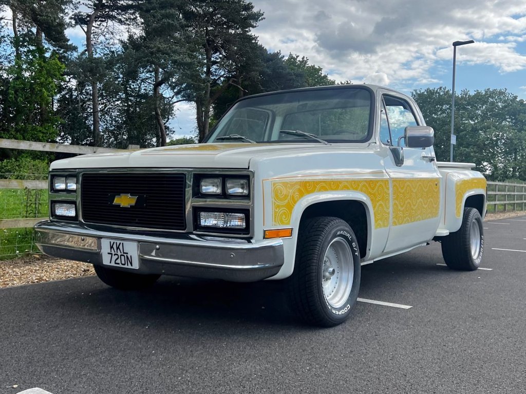 USED 1975 CHEVROLET C10 Custom Stepside Truck // 5700cc V8 350ci // px swap 