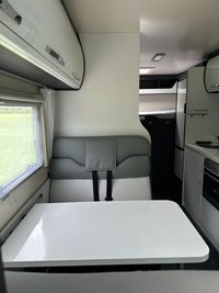 USED 2019 69 FORD ROLLER TEAM ROLLER TEAM ZEFIRO 690 AUTOMATIC 6 BERTH! 6 TRAVEL SEATS AUTO