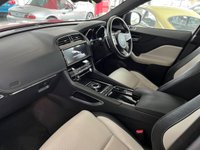 USED 2018 68 JAGUAR F-PACE 2.0 R-SPORT AWD 5d 177 BHP CONNECT PRO - SOLAR REFLECTIVE WINDSCREEN - KEYLESS ENTRY - 20" BLACK GLOSS ALLOYS +++++