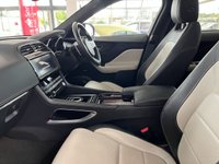 USED 2018 68 JAGUAR F-PACE 2.0 R-SPORT AWD 5d 177 BHP CONNECT PRO - SOLAR REFLECTIVE WINDSCREEN - KEYLESS ENTRY - 20" BLACK GLOSS ALLOYS +++++