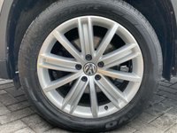 USED 2016 16 VOLKSWAGEN TIGUAN 2.0 MATCH EDITION TDI BMT 4MOTION DSG 5d 148 BHP Fitted tow bar + Automatic +Sensors