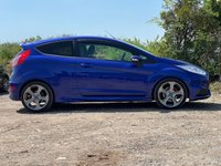 USED 2013 13 FORD FIESTA 1.6 ST-2 3d 180 BHP GREAT SERVICE HISTORY 9 SRVCS
