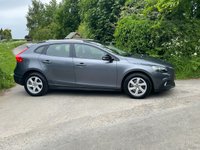 USED 2013 63 VOLVO V40 2.0 D3 CROSS COUNTRY SE NAV 5d 148 BHP 