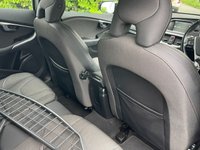 USED 2013 63 VOLVO V40 2.0 D3 CROSS COUNTRY SE NAV 5d 148 BHP 