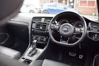 USED 2016 16 VOLKSWAGEN GOLF 2.0 R DSG 5d 298 BHP PANORAMIC ROOF / FULL LEATHER