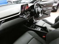 USED 2019 19 TOYOTA CHR 1.2 EXCEL 5d 114 BHP SAT  NAV LEATHER HEATED SEATS REAR CAMERA 1 OWNER TOYOTA WARRANTY TILL APRIL 2029