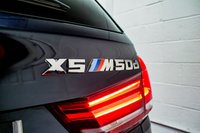 USED 2017 67 BMW X5 3.0 M50D 5d 376 BHP REV CAM + MEM SEATS + HK SOUND
