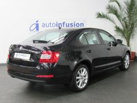 USED 2015 64 SKODA OCTAVIA 2.0 ELEGANCE TDI CR DSG 5d 148 BHP &pound;35 ROAD TAX SAT NAV PART LEATHER INTERIOR CRUISE CONTROL PARKING SENSORS 2 OWNERS FROM NEW